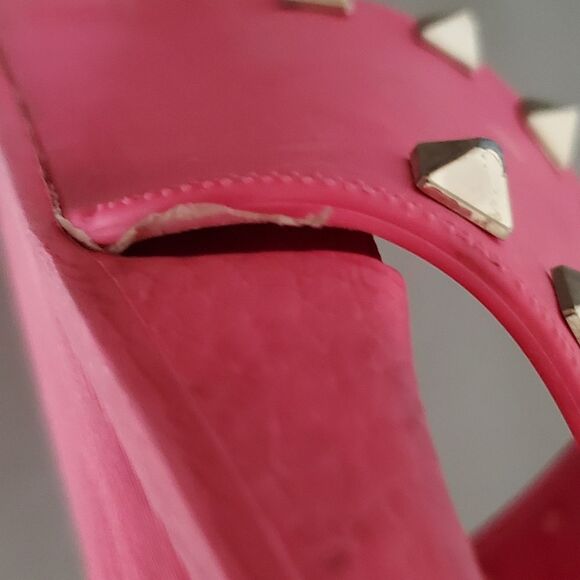 Valentino Garavani Rockstud Pool Slide Sandals Fuschia Pink Gold Stud 39 US 9 - Picture 12 of 13